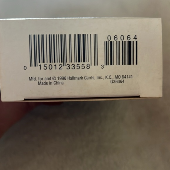 Hallmark Keepsake Vintage Ornament 1996 High Style “Beautician“ NIB - Picture 2 of 6